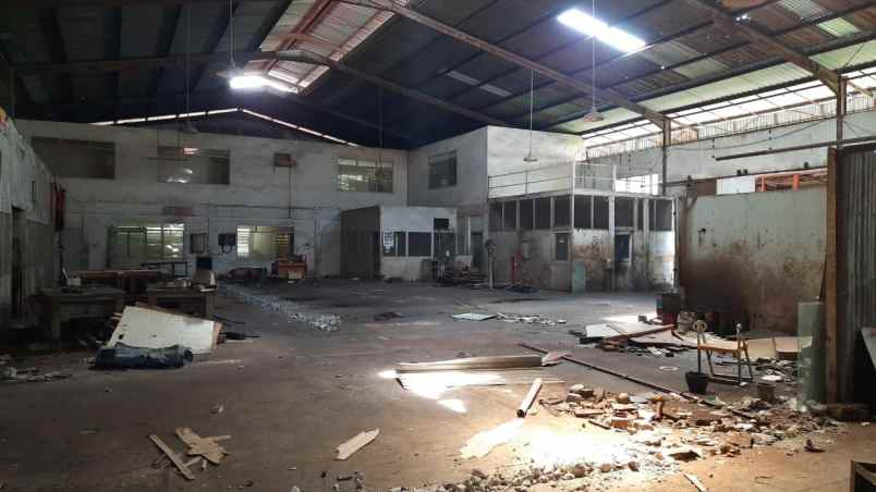 dijual gudang rungkut industri iv