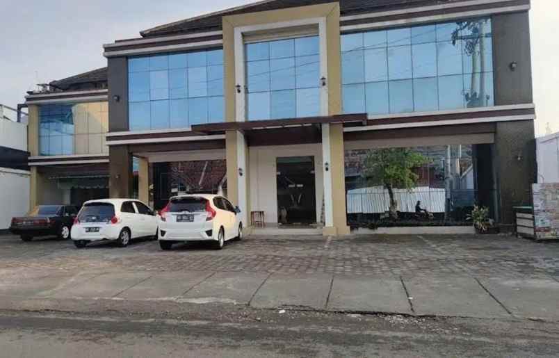 dijual hotel jl babaran