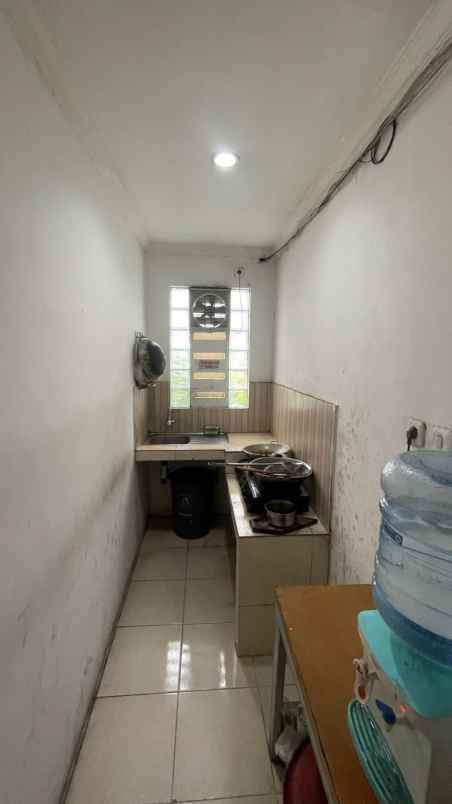 dijual kost griya am kost jl e no 11