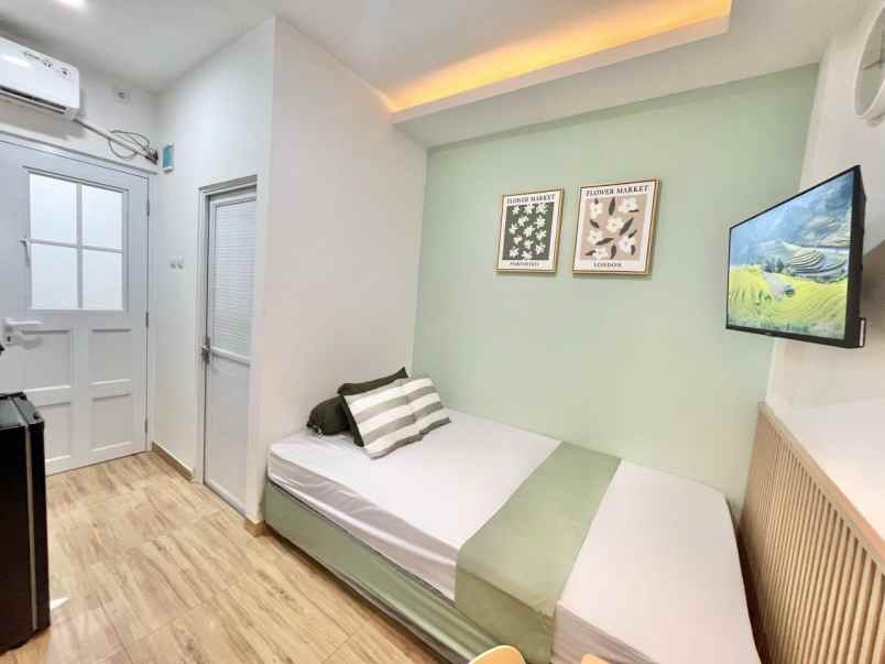 dijual kost jalan hayam wuruk