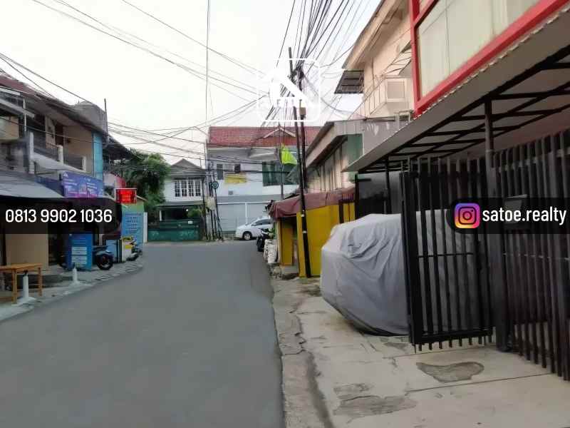 dijual kost jl anggrek cendrawasih