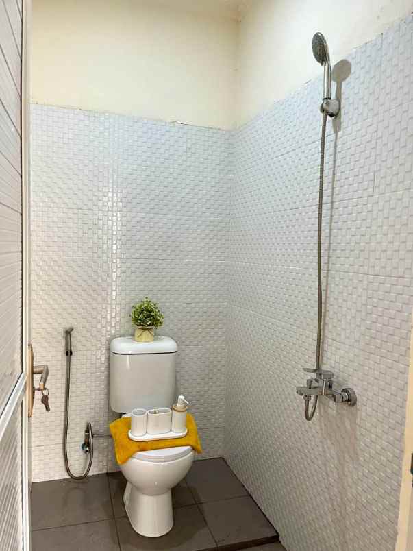 dijual kost telukjambe timur