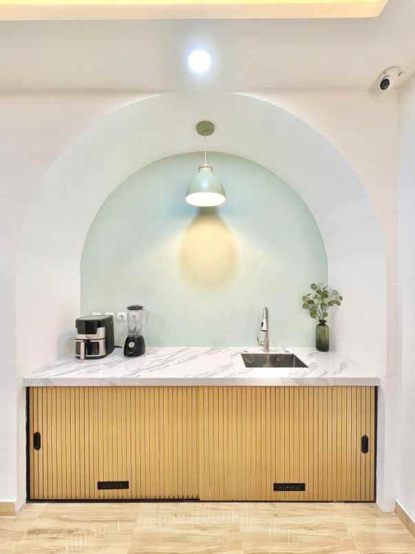 dijual kost tomang utara