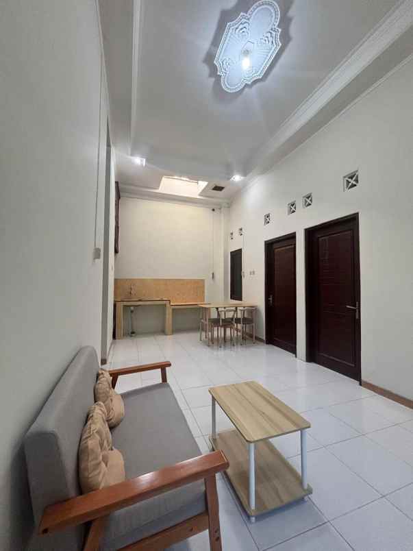 dijual murah rumah semi furnish di wedomartani