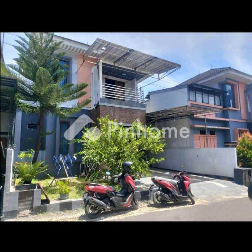dijual perumahan elit di pusat kota full furnish