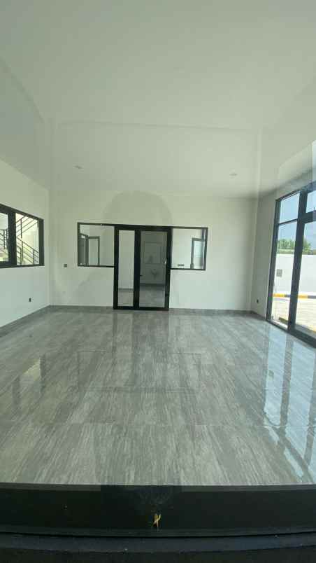 dijual ruko gudang kantor delta silicon 3