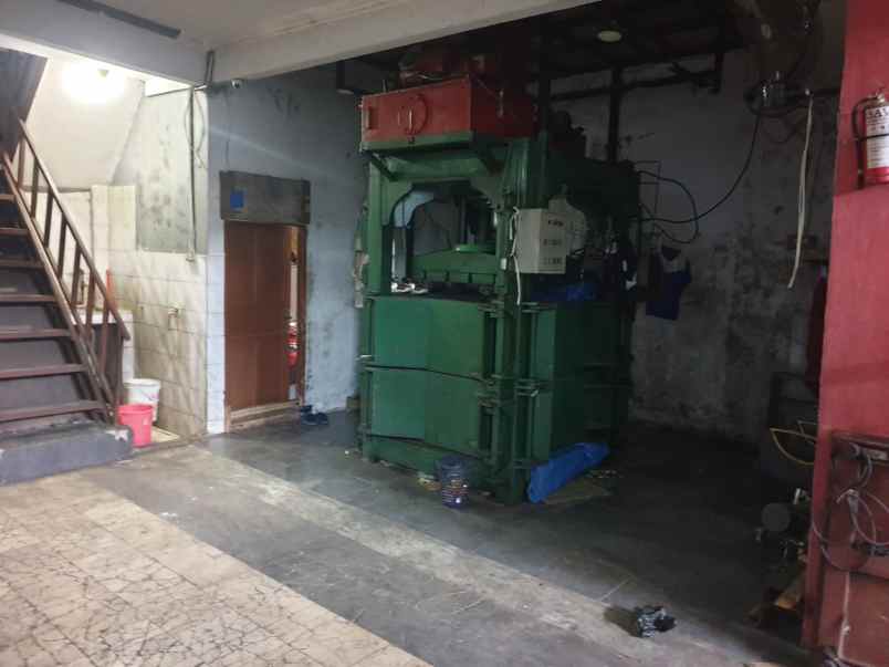 dijual ruko gudang kantor hasyim asy ari cipondoh
