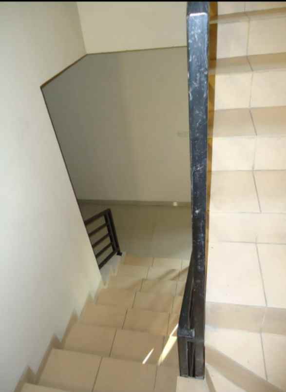 dijual ruko gudang kantor jalan raya pos pengumben