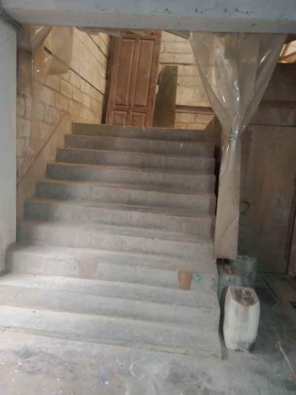 dijual ruko gudang kantor kedinding