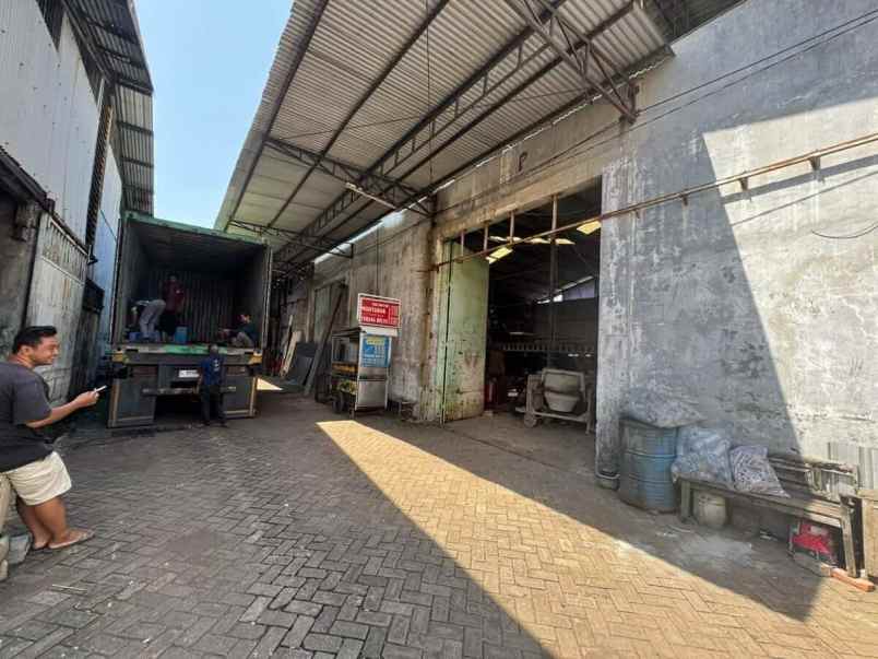 dijual ruko gudang kantor letjen suprapto wadungasri