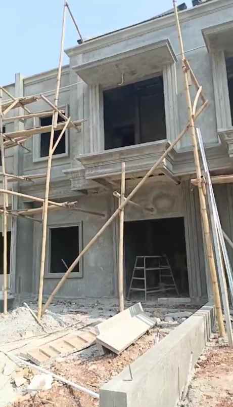 dijual rumah 2 lantai 700 jutaan di cilodong depok