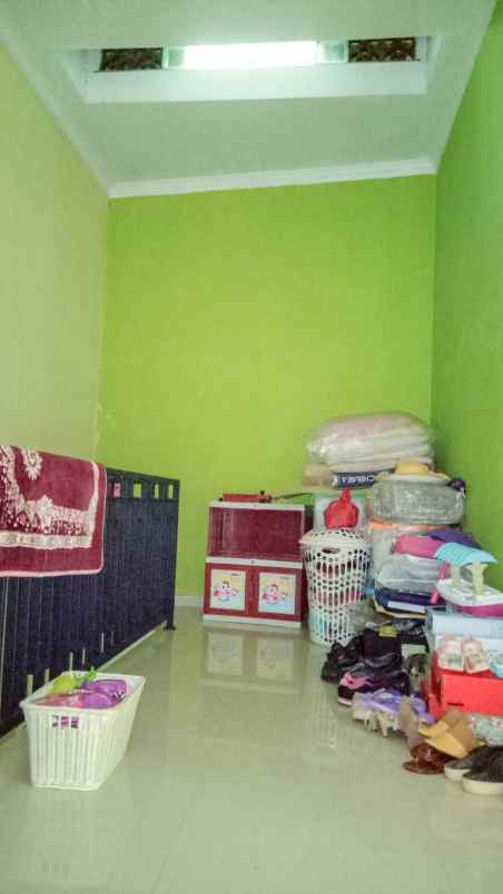 dijual rumah 2 lantai siap huni perumnas 1 bekasi