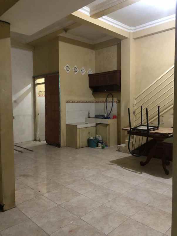 dijual rumah 2lantai di sidoarjo