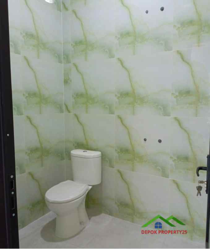 dijual rumah 3 lantai siap huni di jagakarsa