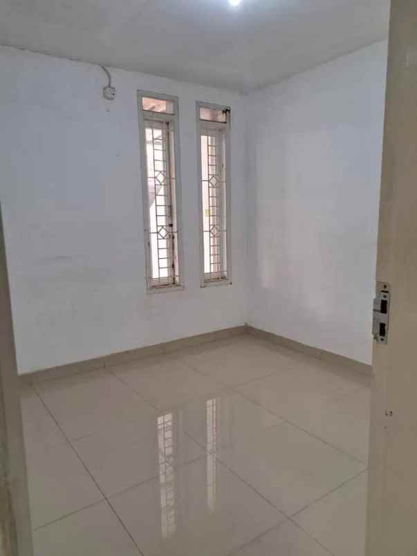 dijual rumah antapani pratista sayap