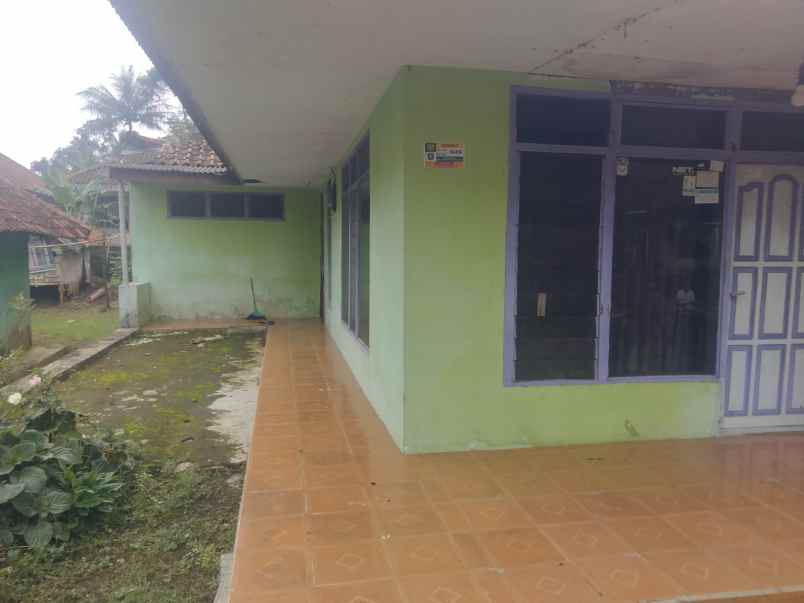dijual rumah apa ada nya tinggal renov saja