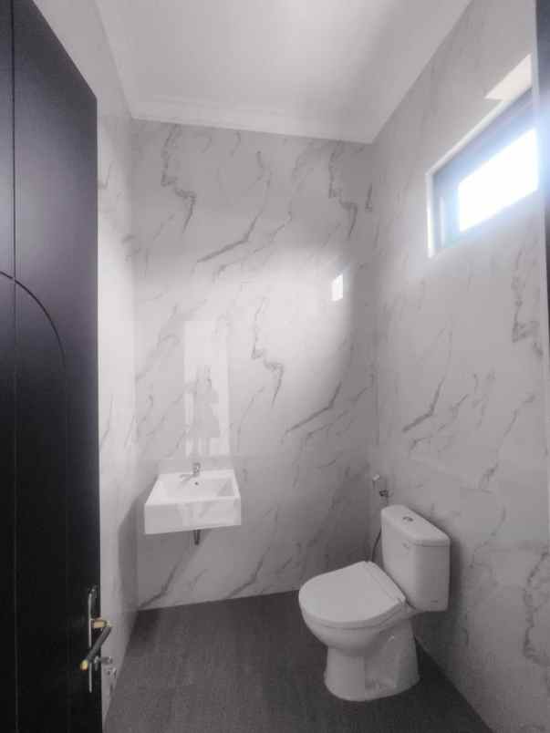 dijual rumah araya galaxy bumi permai