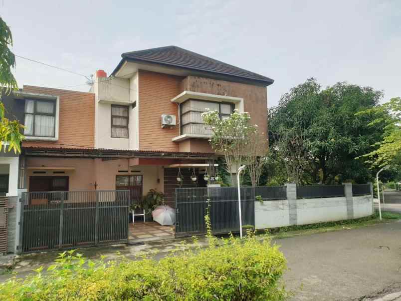 dijual rumah arcamanik