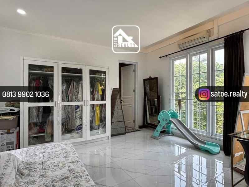 dijual rumah area niaga hijau pondok