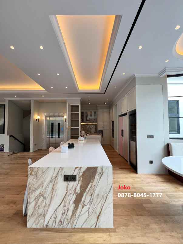 dijual rumah area senopati