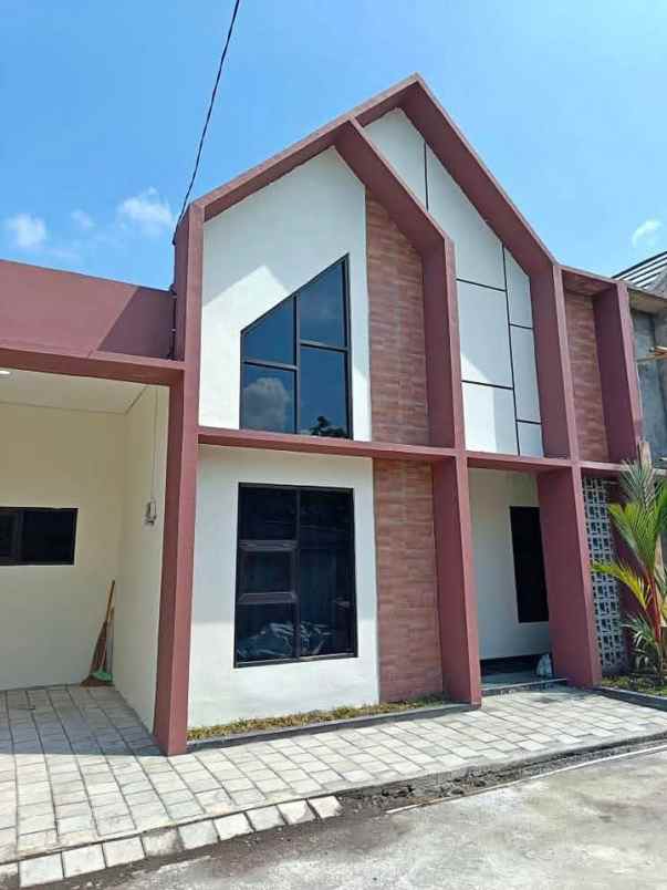 dijual rumah bangunjiwo kasihan bantul