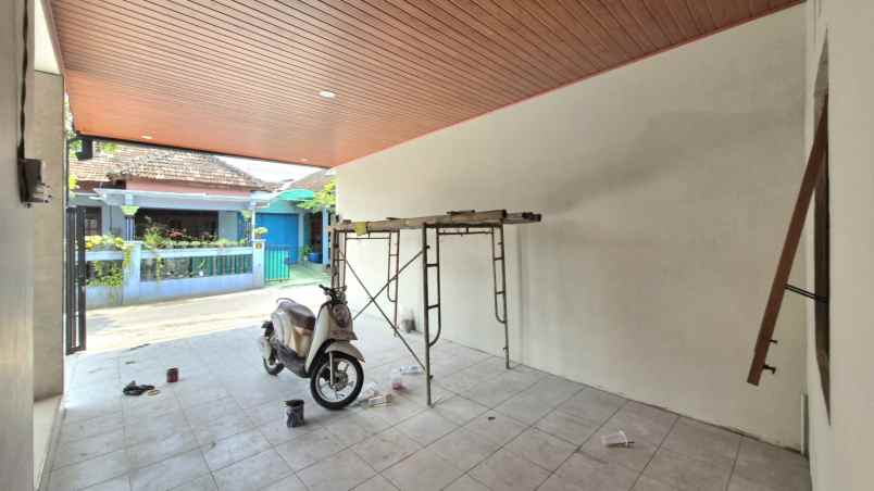 dijual rumah banyuanyar banjarsari