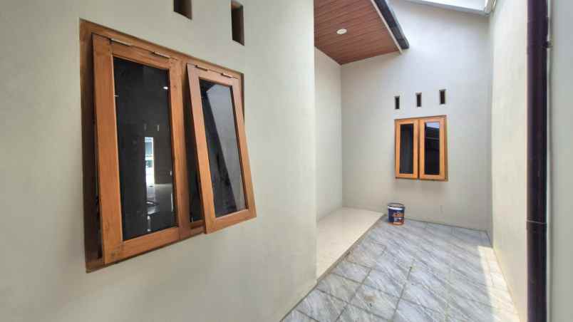 dijual rumah banyuanyar banjarsari