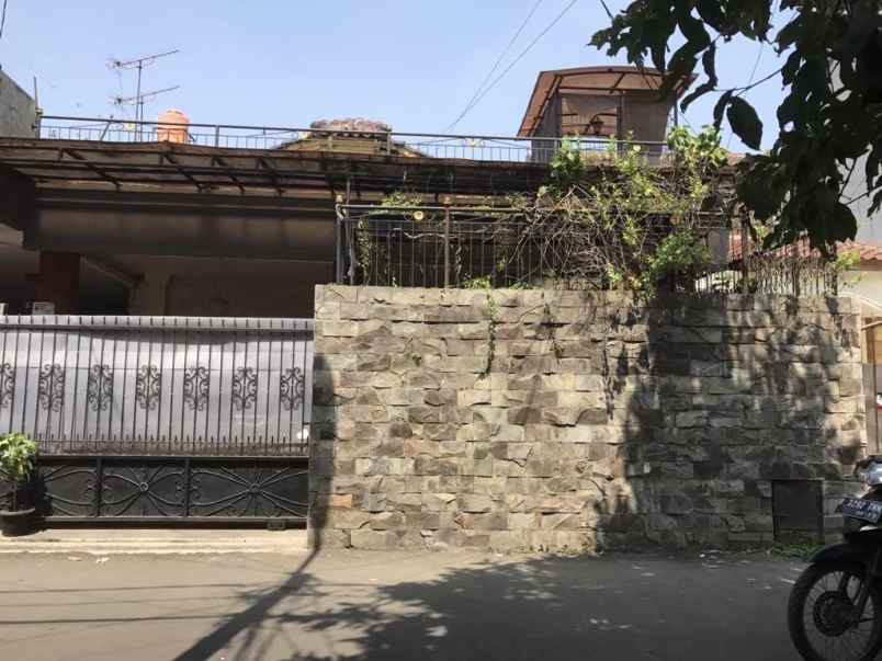 dijual rumah batu ampar jakarta timur