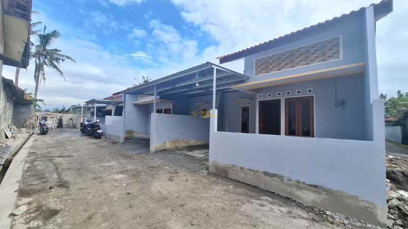 dijual rumah bimomartani ngemplak