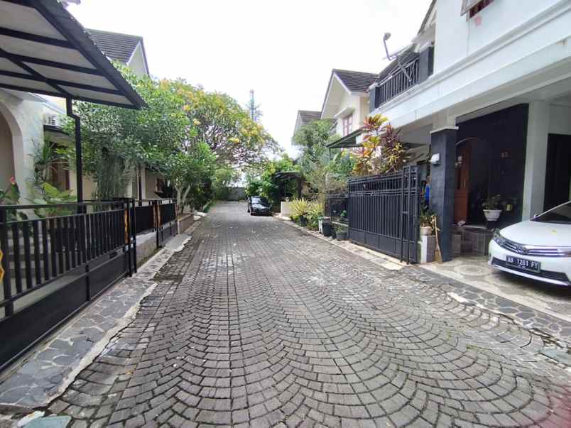 dijual rumah bodeh ambarketawang