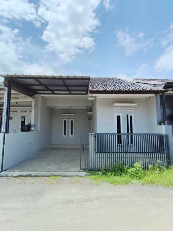 dijual rumah bojong malaka