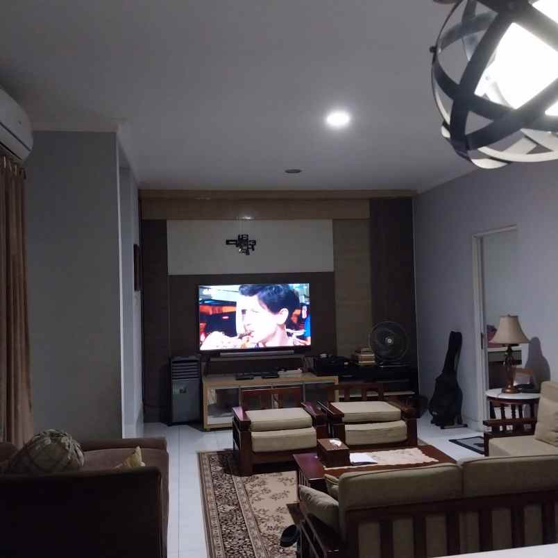dijual rumah boulevard kota wisata cibubur