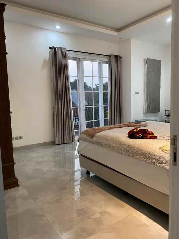 dijual rumah bsd