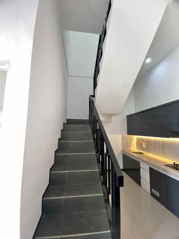 dijual rumah bugis saptorenggo pakis