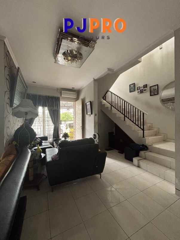 dijual rumah cantik di harapan indah 2 cluster ifolia