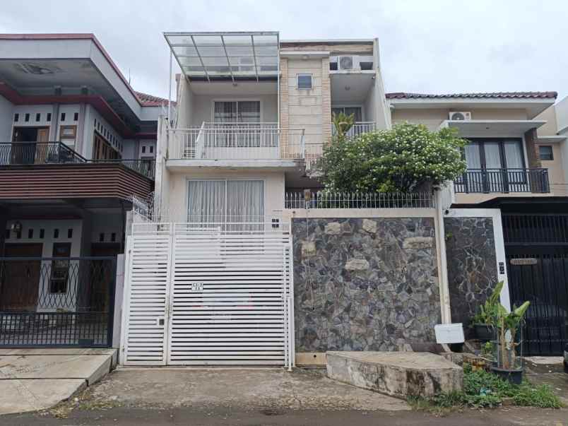 dijual rumah cempaka mas kemayoran