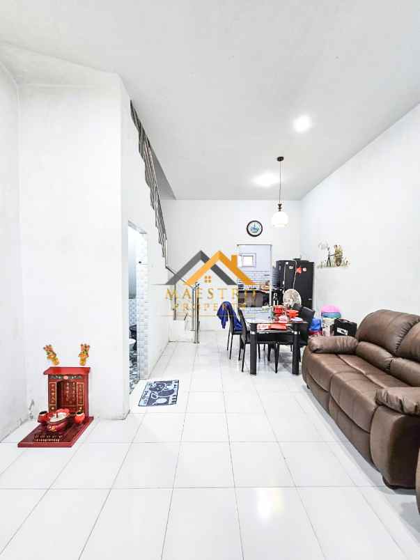 dijual rumah cendrawasih townhouse