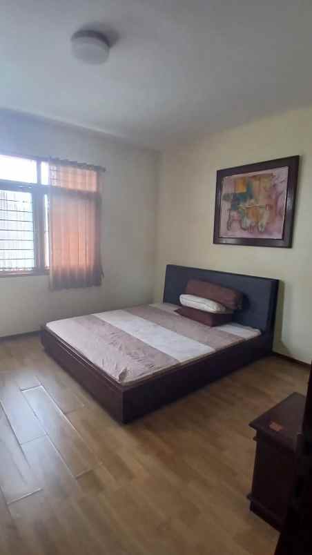 dijual rumah cigadung bandung komplek