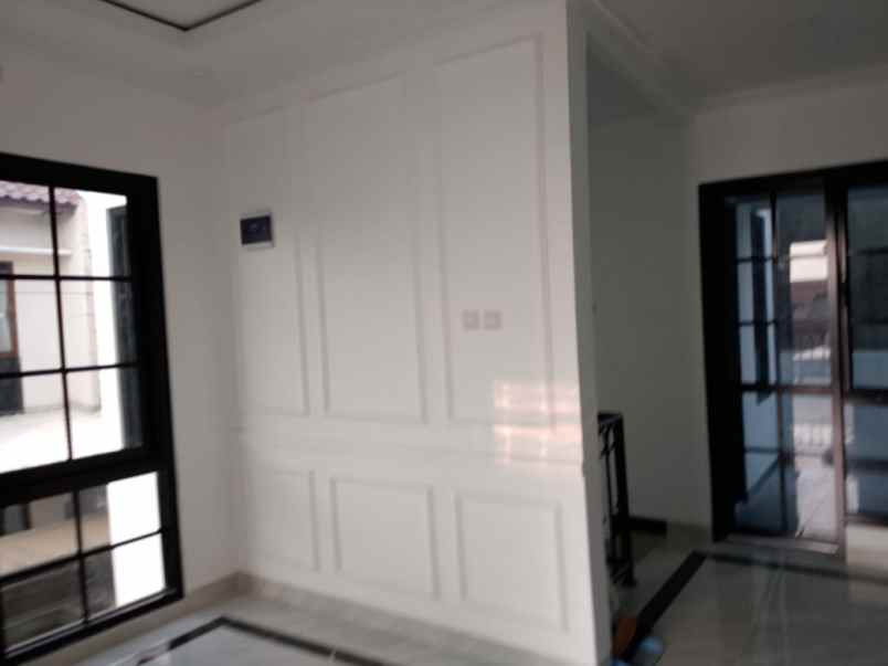 dijual rumah ciganjur