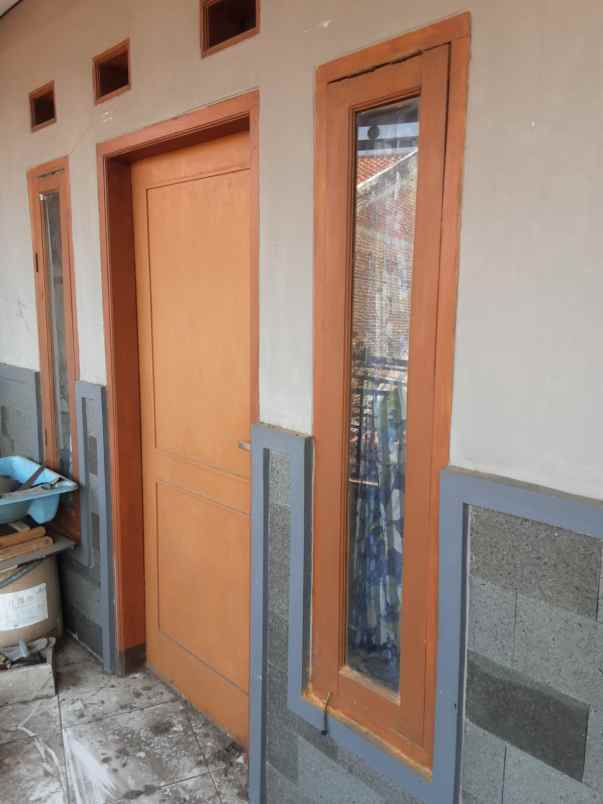 dijual rumah cihanjuang bawah