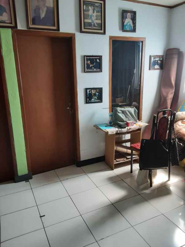 dijual rumah cihanjuang bawah