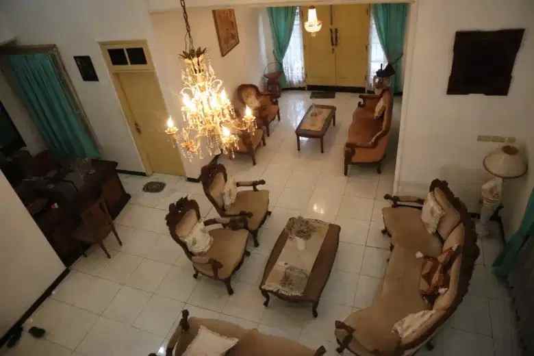 dijual rumah cinere depok