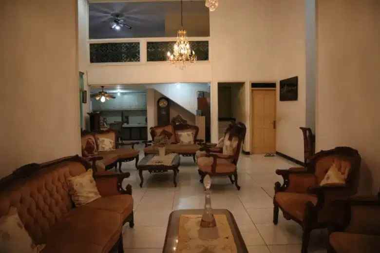 dijual rumah cinere depok
