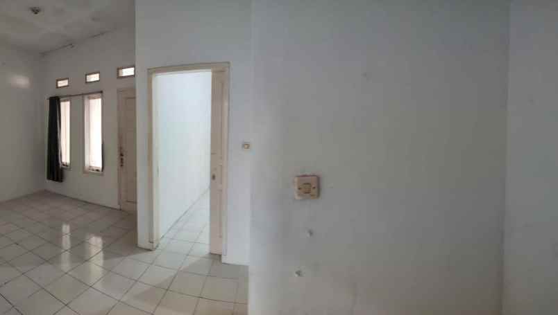 dijual rumah cipageran