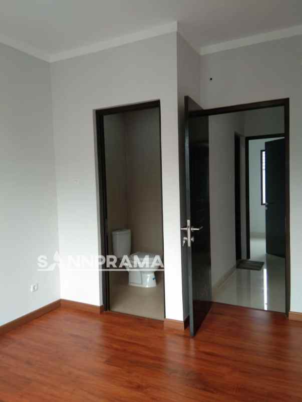 dijual rumah ciputat tangsel