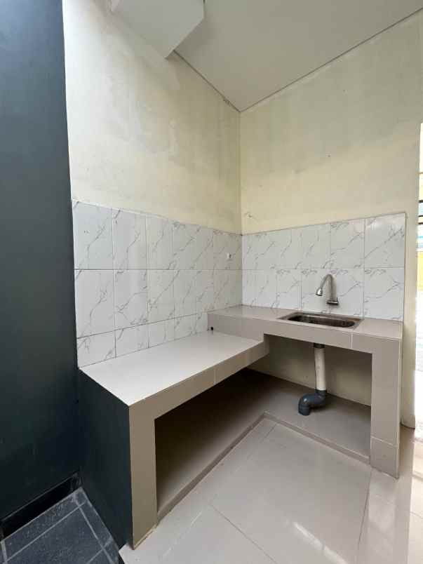 dijual rumah ciracas