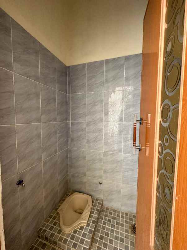 dijual rumah ciracas