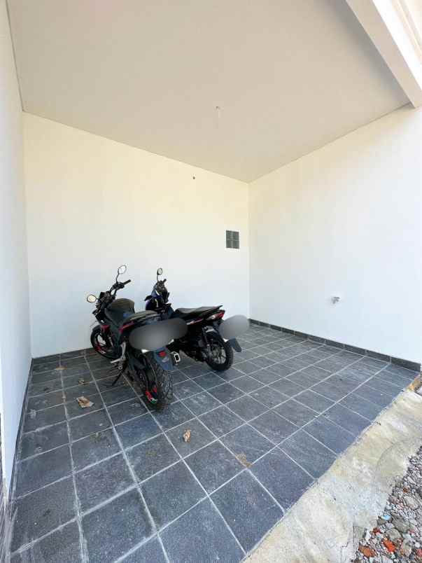 dijual rumah ciracas