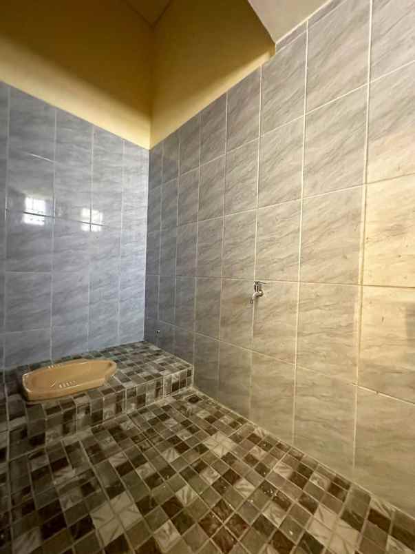 dijual rumah ciracas