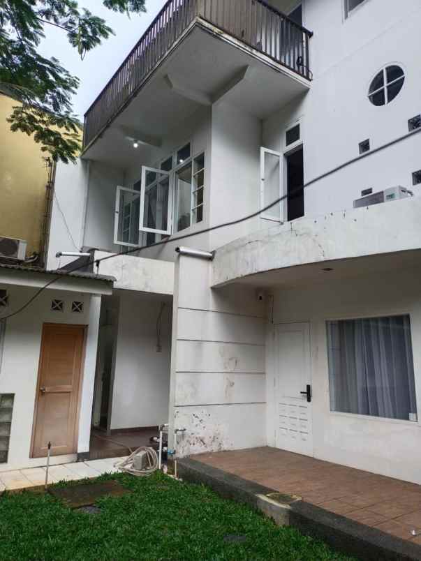 dijual rumah cireundeu